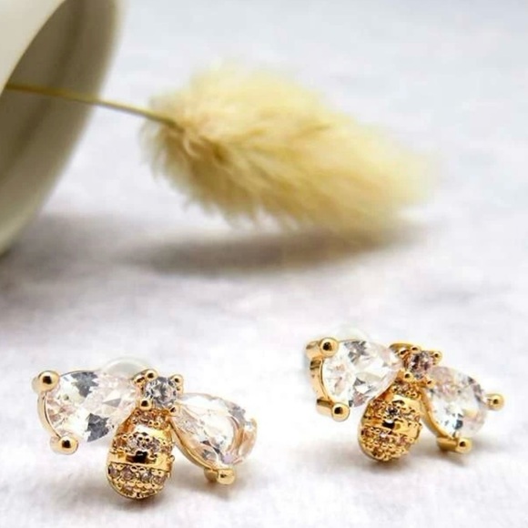 “Crystal Encrusted Bumblebee” Honey Bee Elegant Upscale Sparkly Insect Gold Stud - Picture 3 of 16